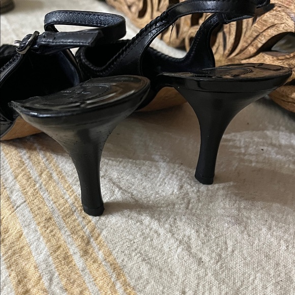 Cole Haan Black Pointed Slingback Heels with stitching detail Size 8 1/2 - Picture 6 of 7